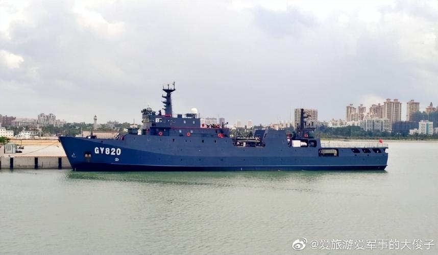 服役不到7年我国陆军最大战舰转行刷上海警白色涂装